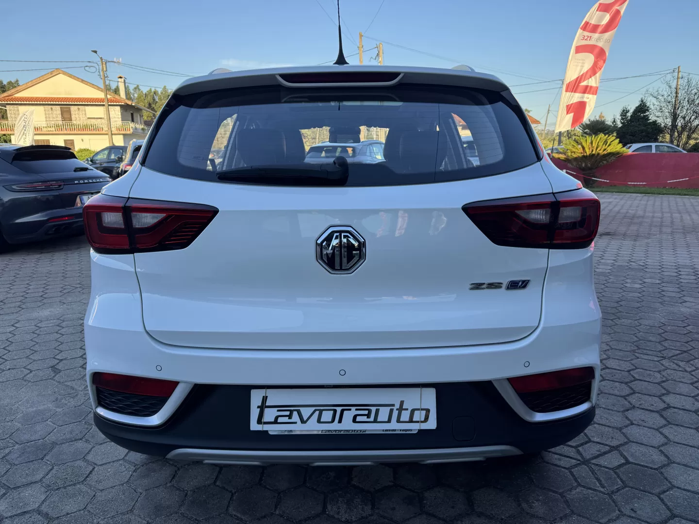 MG ZS EV 44.5 kWh Luxury - foto 8