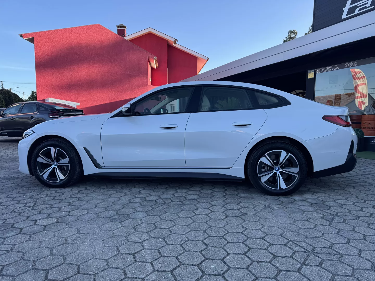 BMW i4 eDrive40 - foto 4