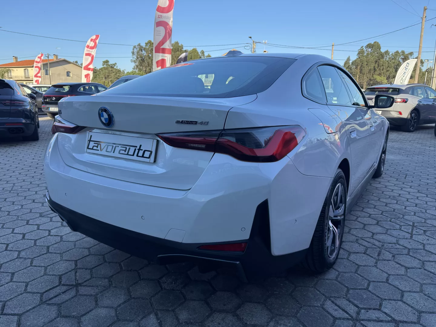 BMW i4 eDrive40 - foto 7