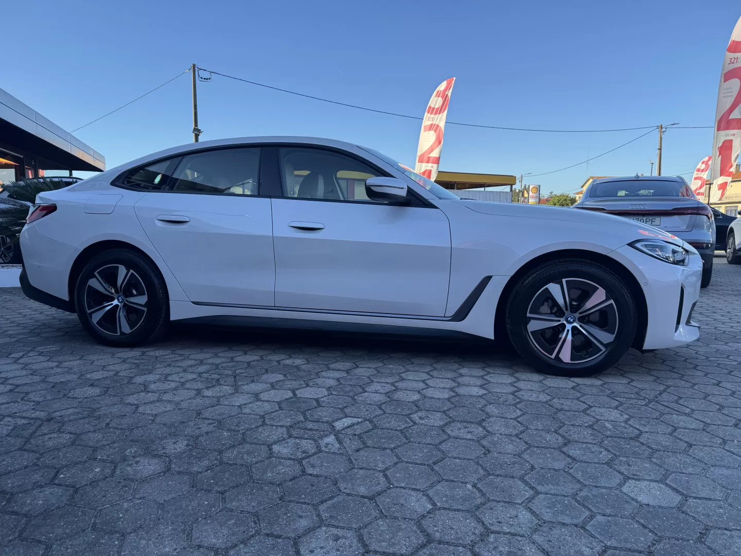 BMW i4 eDrive40 - foto 5