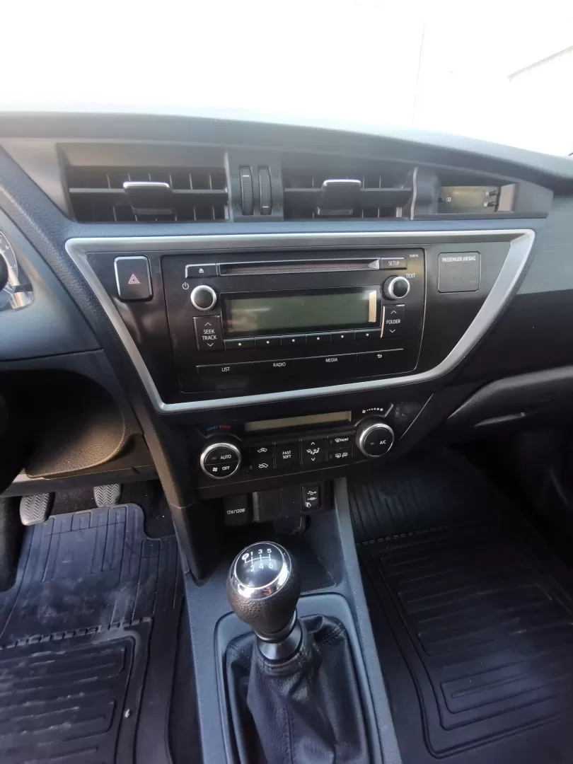 Toyota  auris bizz - foto 8