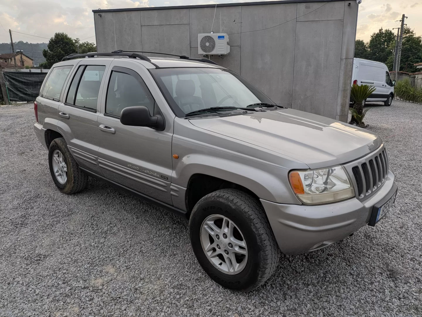 Jeep Grand Cherokee LIMITED 1.9 TDI MANUAL - foto 2