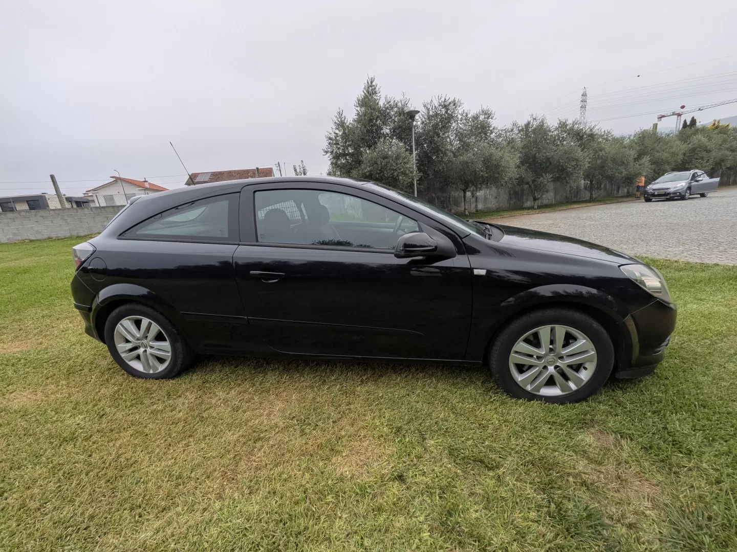 Opel  ASTRA GTC 1.7 - foto 7