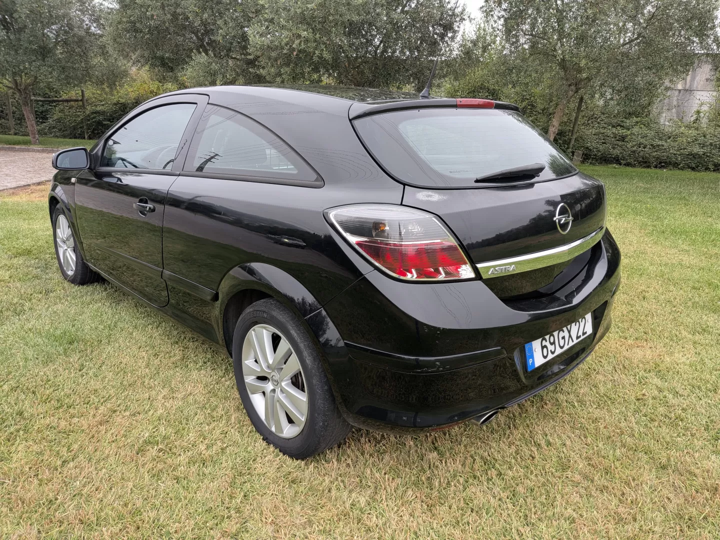 Opel  ASTRA GTC 1.7 - foto 8