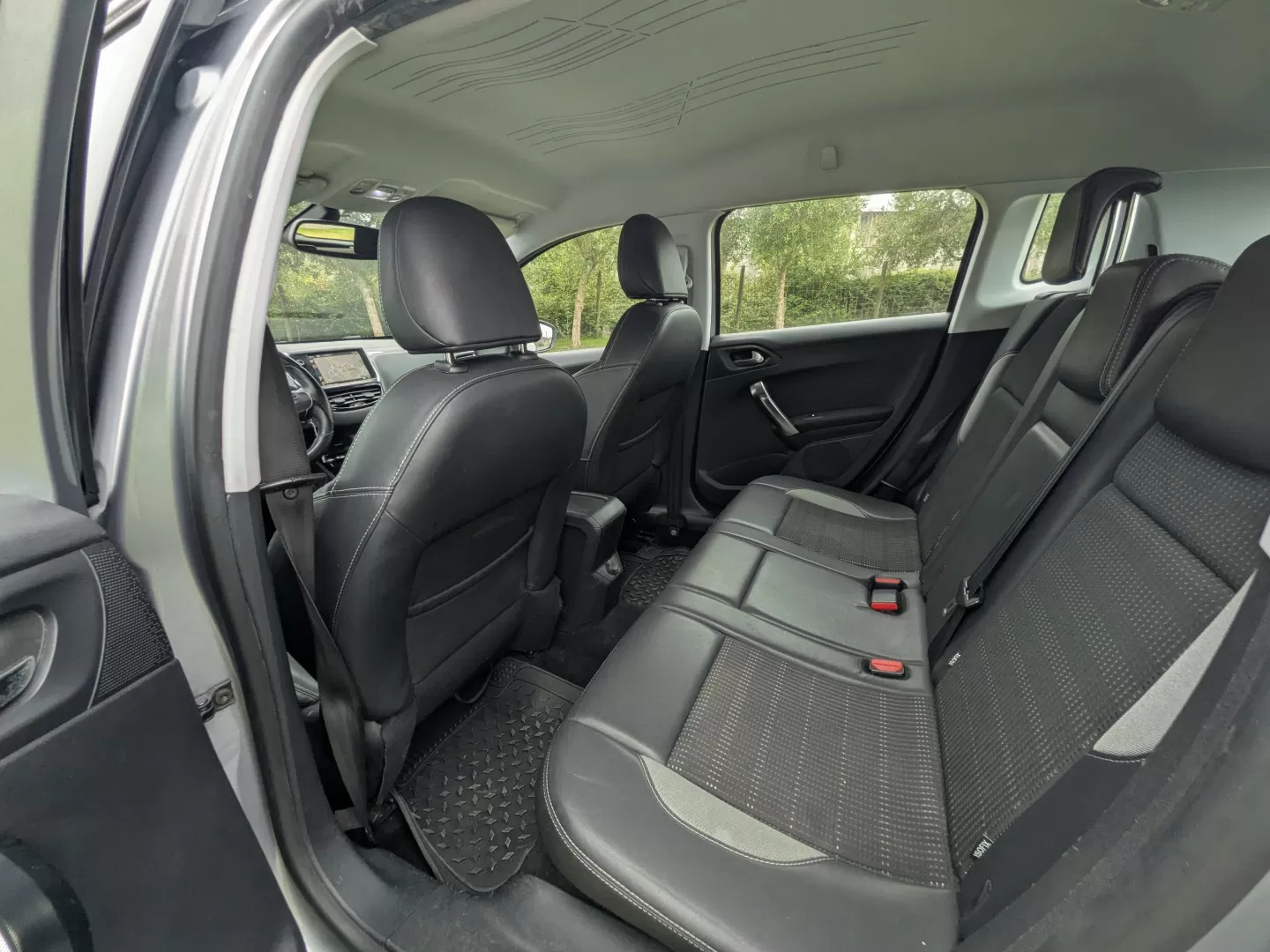 Peugeot 2008 1.6 BlueHDi Allure - foto 8