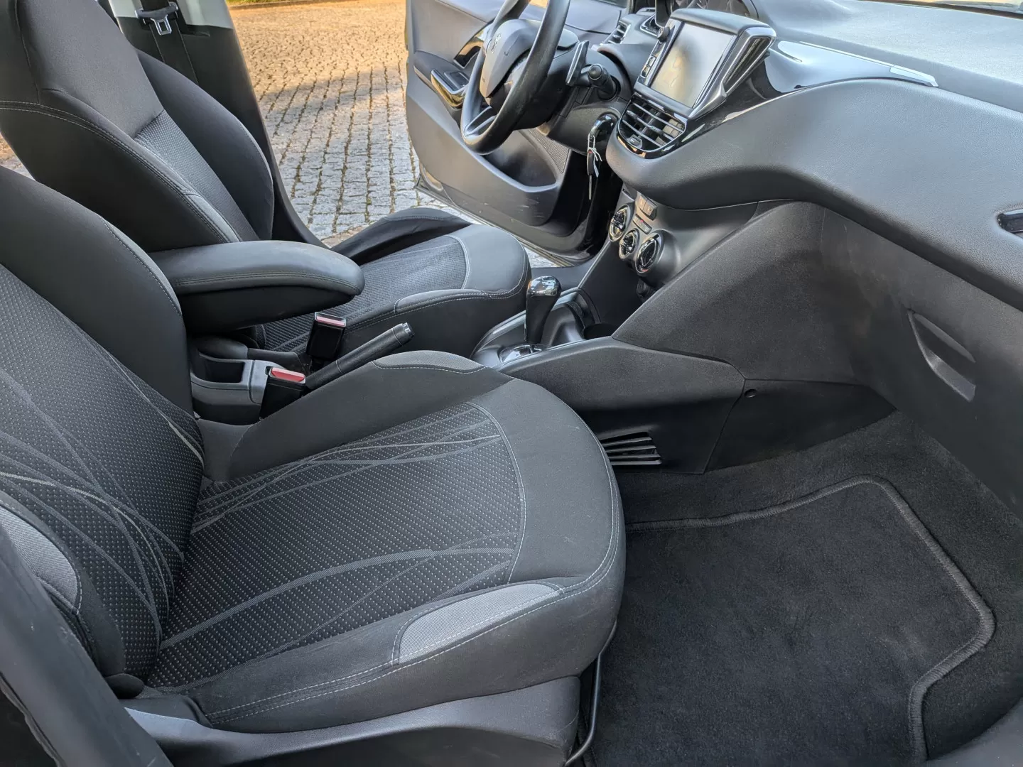 Peugeot 208 1.4 HDi Active - foto 5