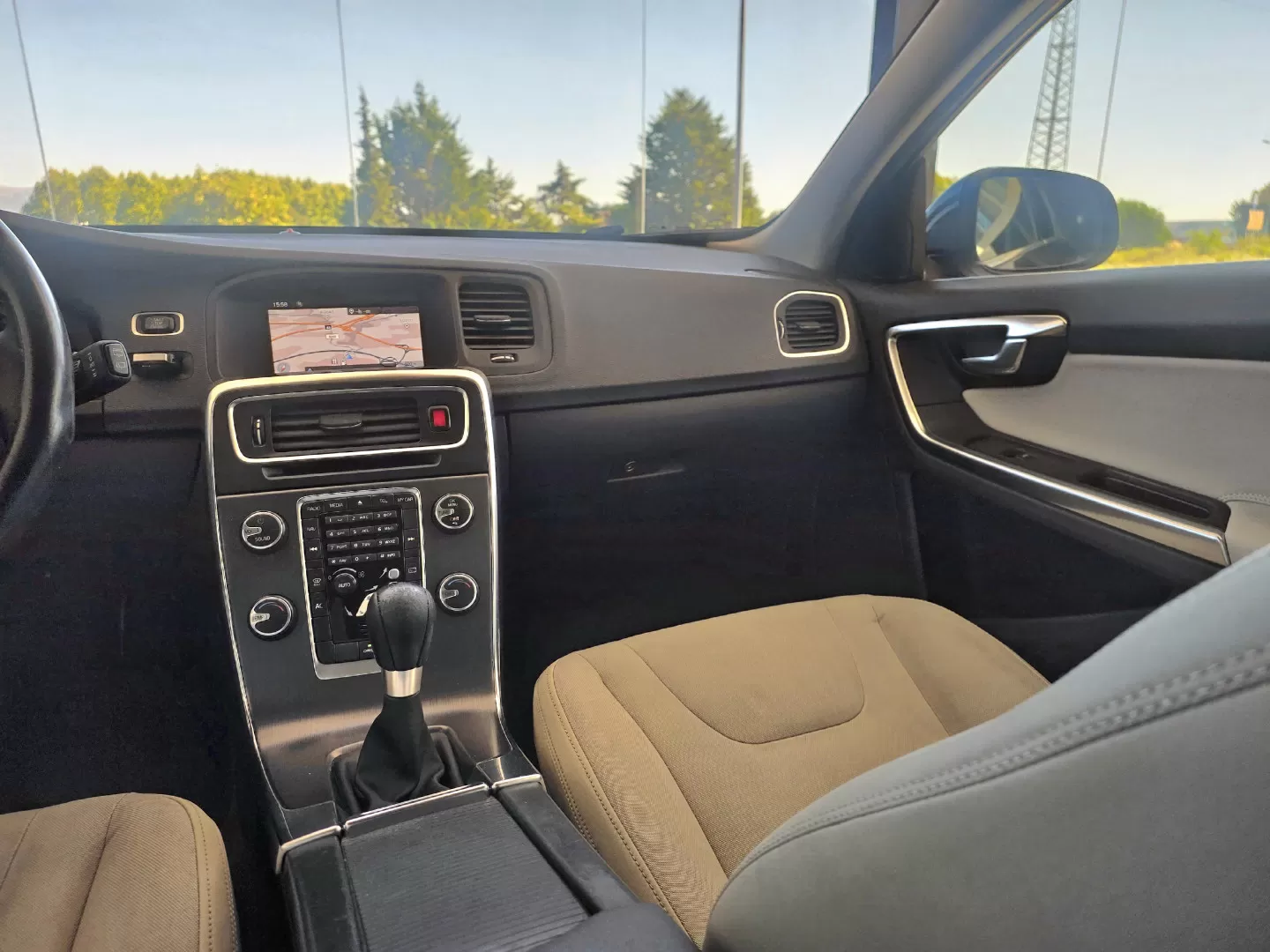 Volvo V60 1.6 D2 Momentum Eco - foto 8