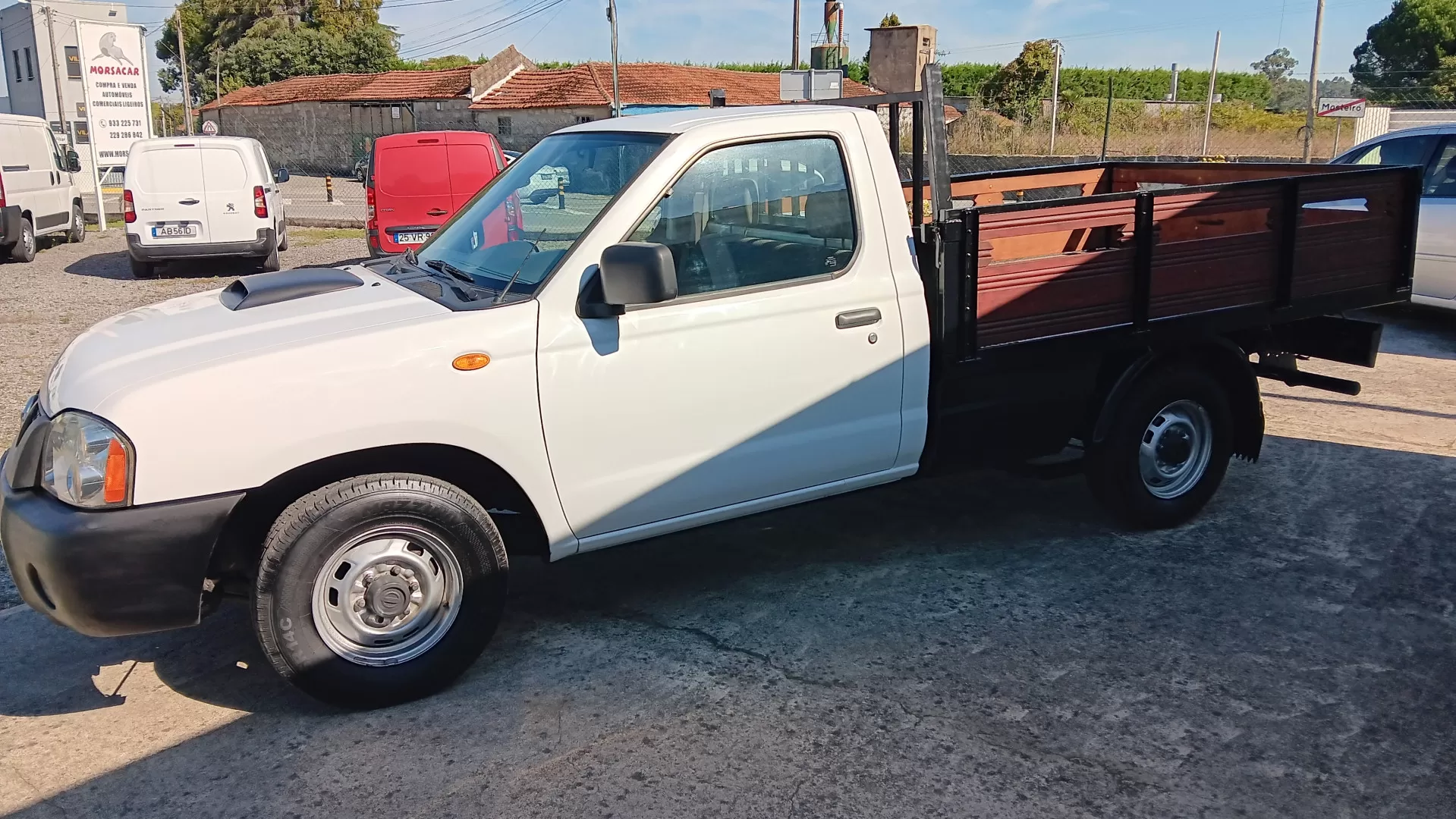 Nissan  Pick-Up - foto 3
