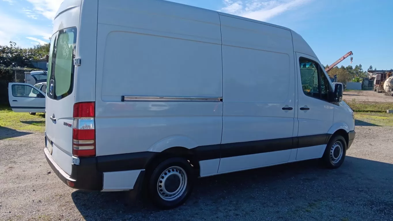 Mercedes-Benz  Sprinter 315 c/isotérmico e frio - foto 4