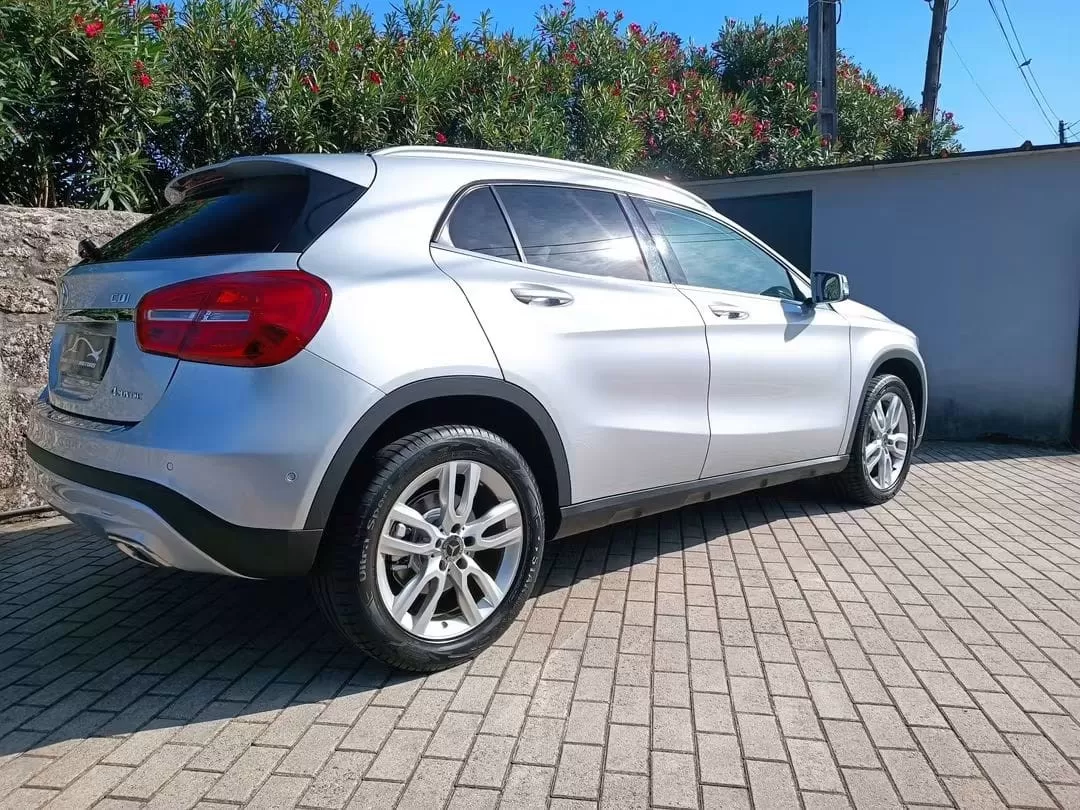 Mercedes-Benz GLA 220 CDi Urban 4-Matic - foto 6