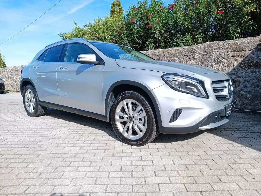 Mercedes-Benz GLA 220 CDi Urban 4-Matic - foto 8