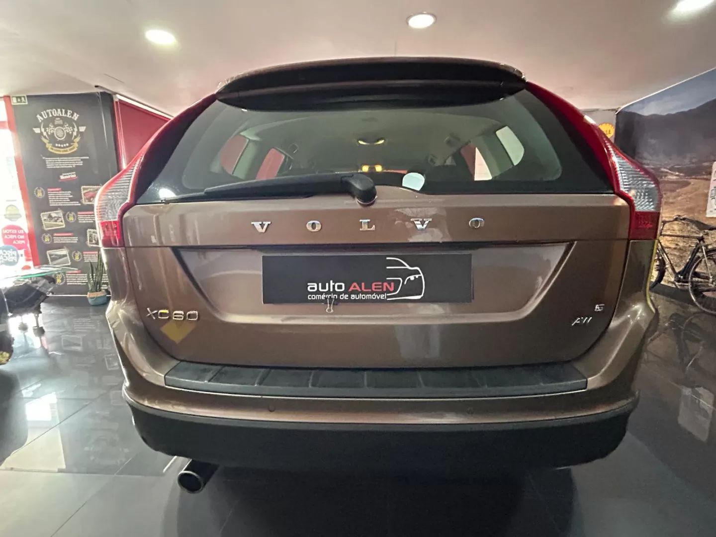 Volvo XC 60 D5 Momentum - foto 5