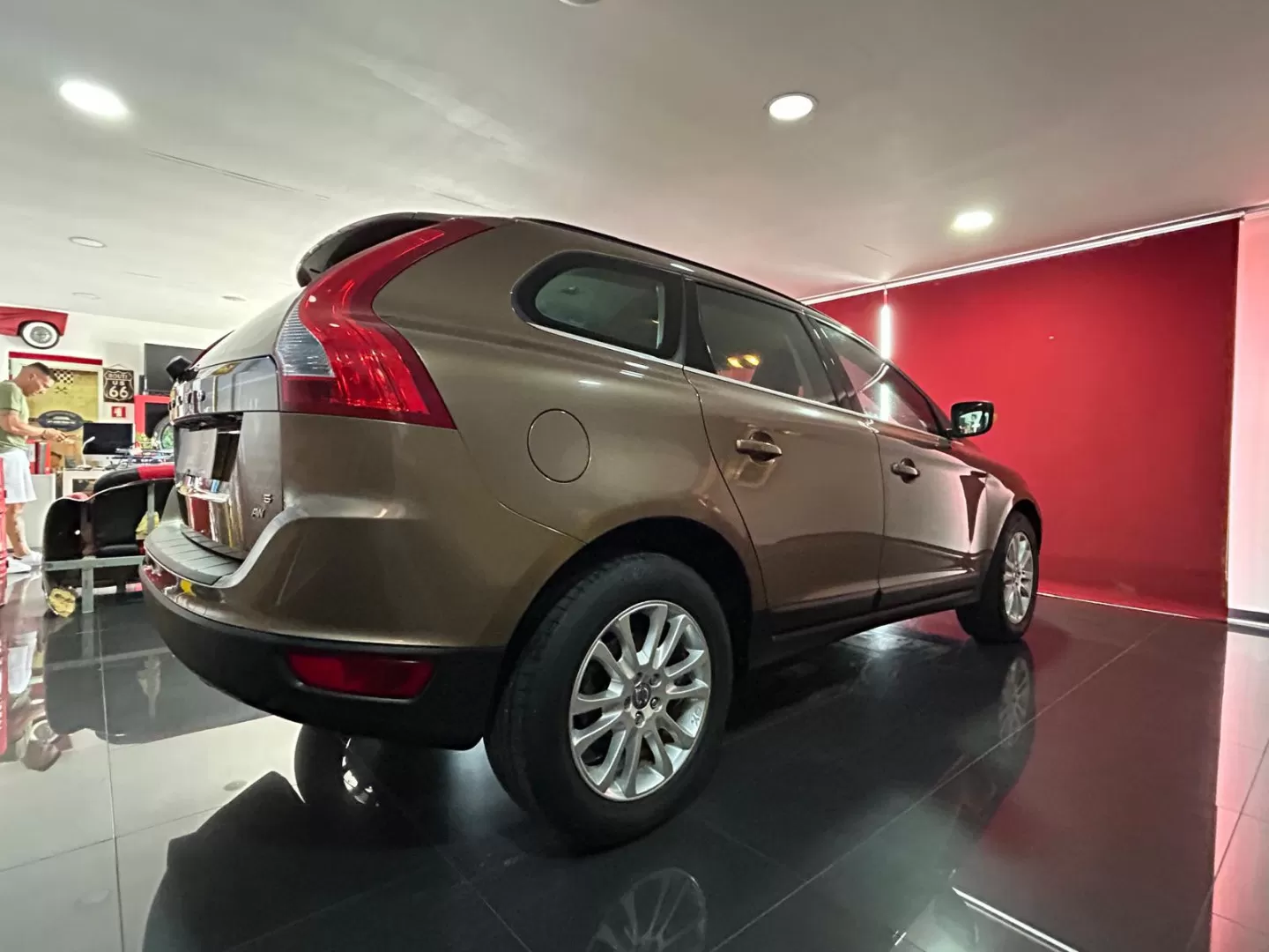 Volvo XC 60 D5 Momentum - foto 6