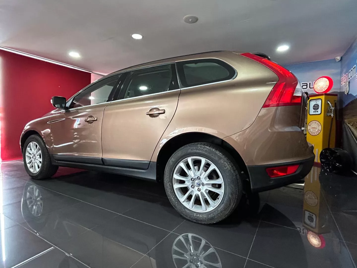 Volvo XC 60 D5 Momentum - foto 4
