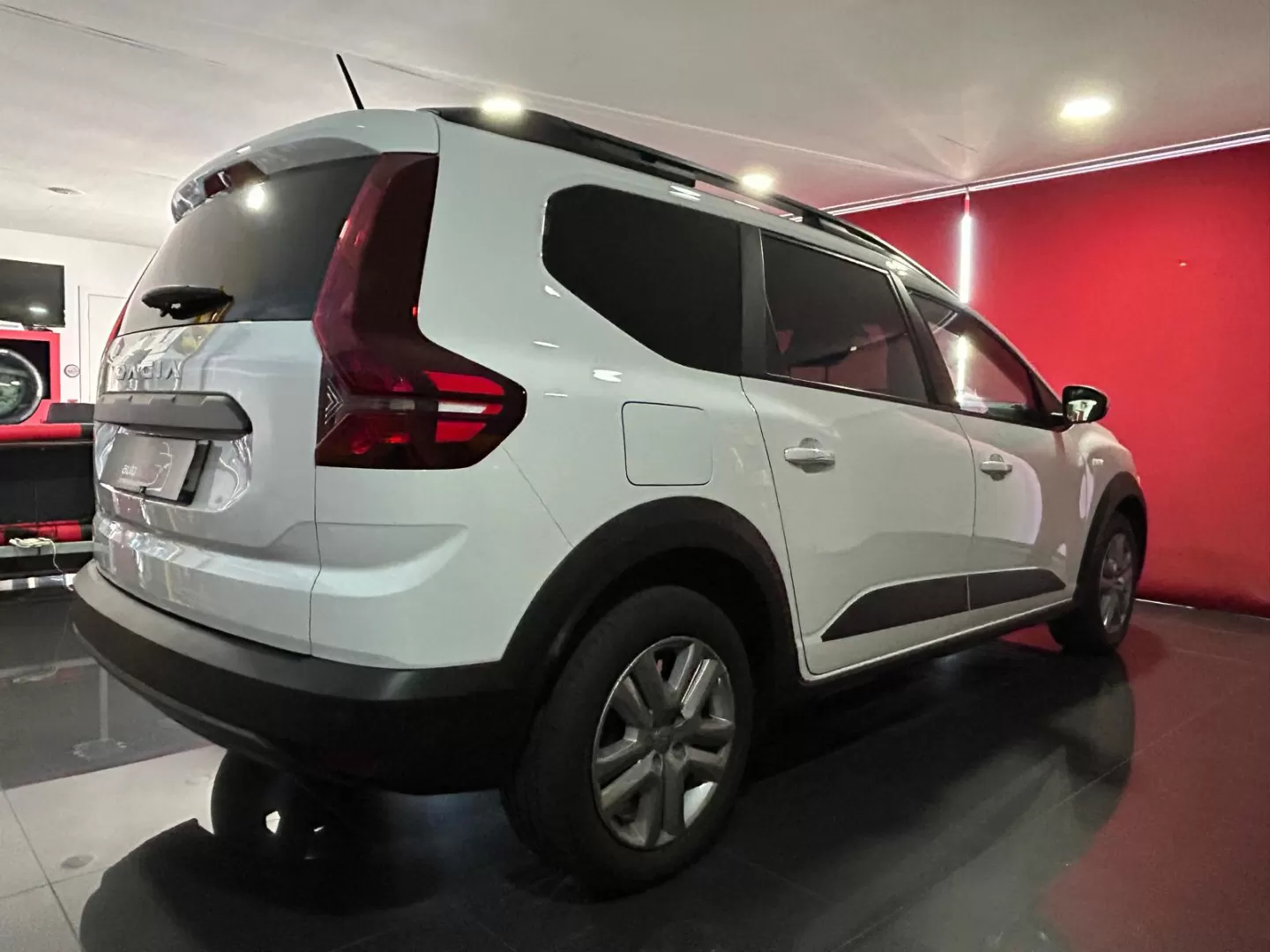 Dacia Jogger MPV 1.0 TCe ECO-G Gasolina/gas (GPL) - foto 6
