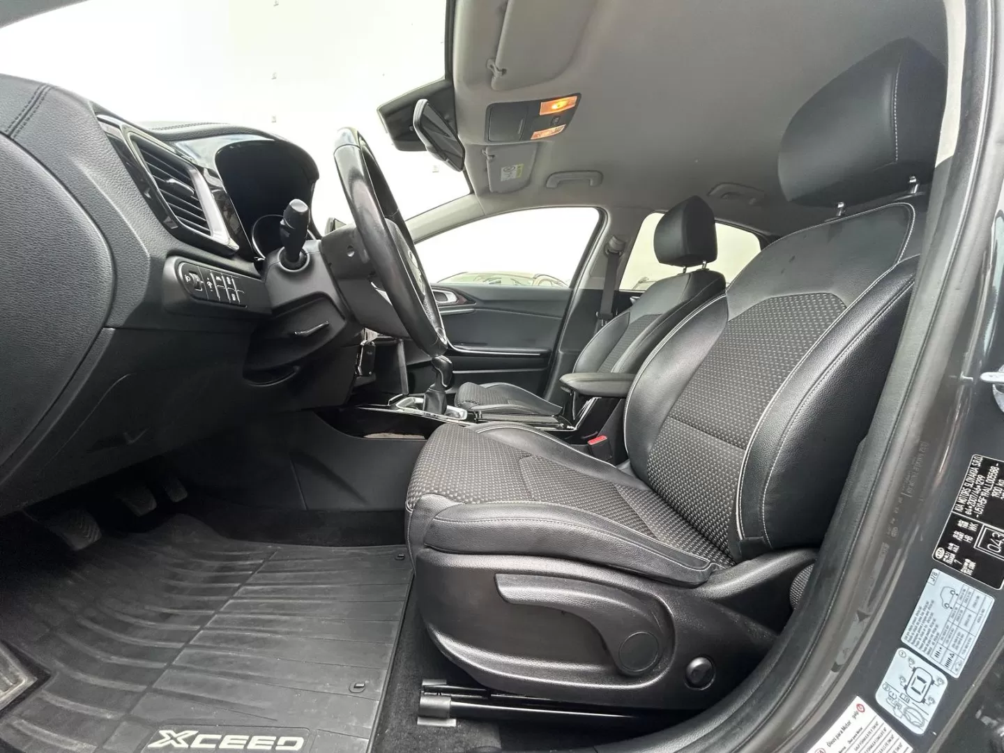 Kia XCeed 1.6 CRDi Drive - foto 8