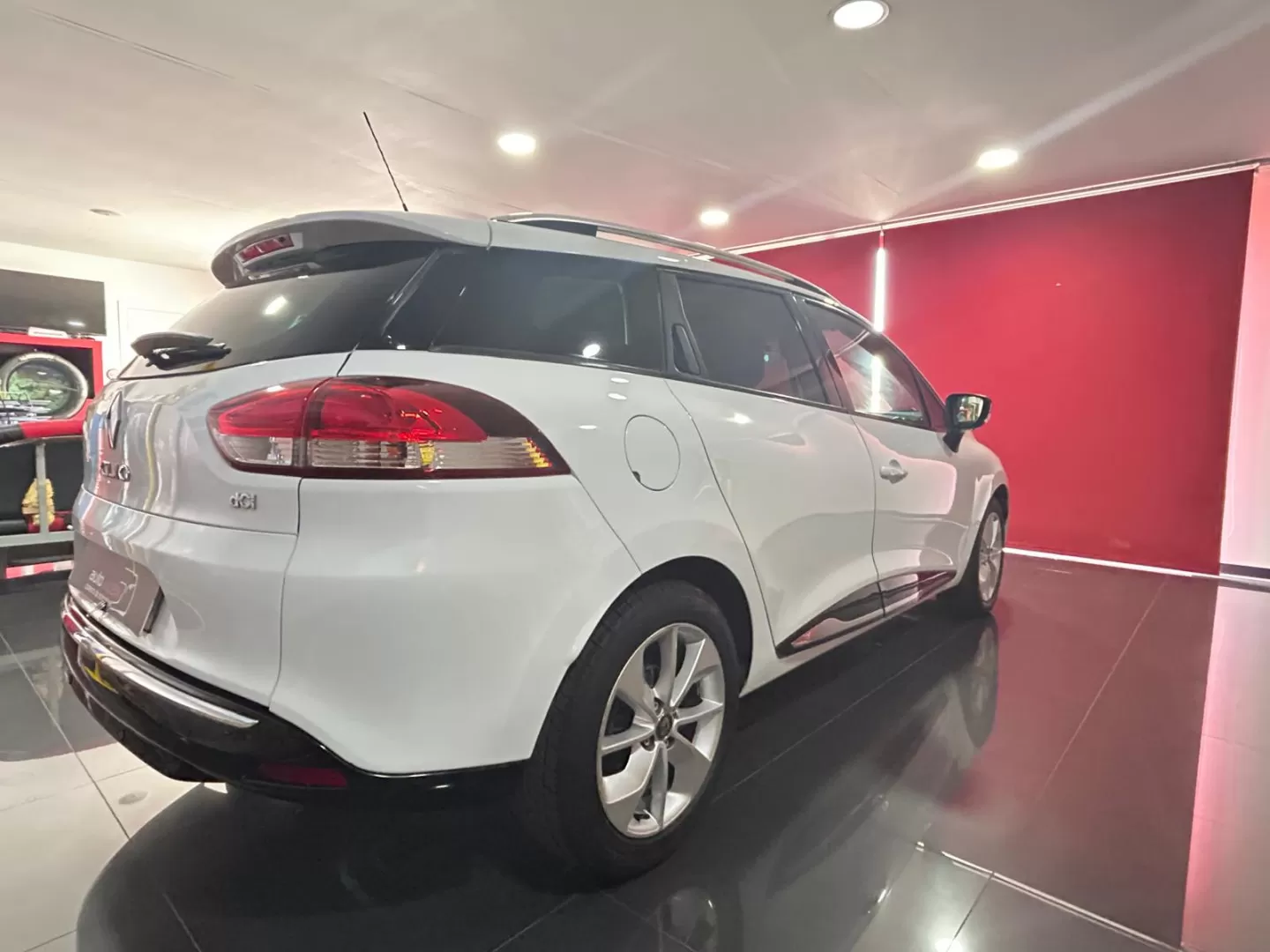 Renault Clio 1.5 dCi Limited - foto 6