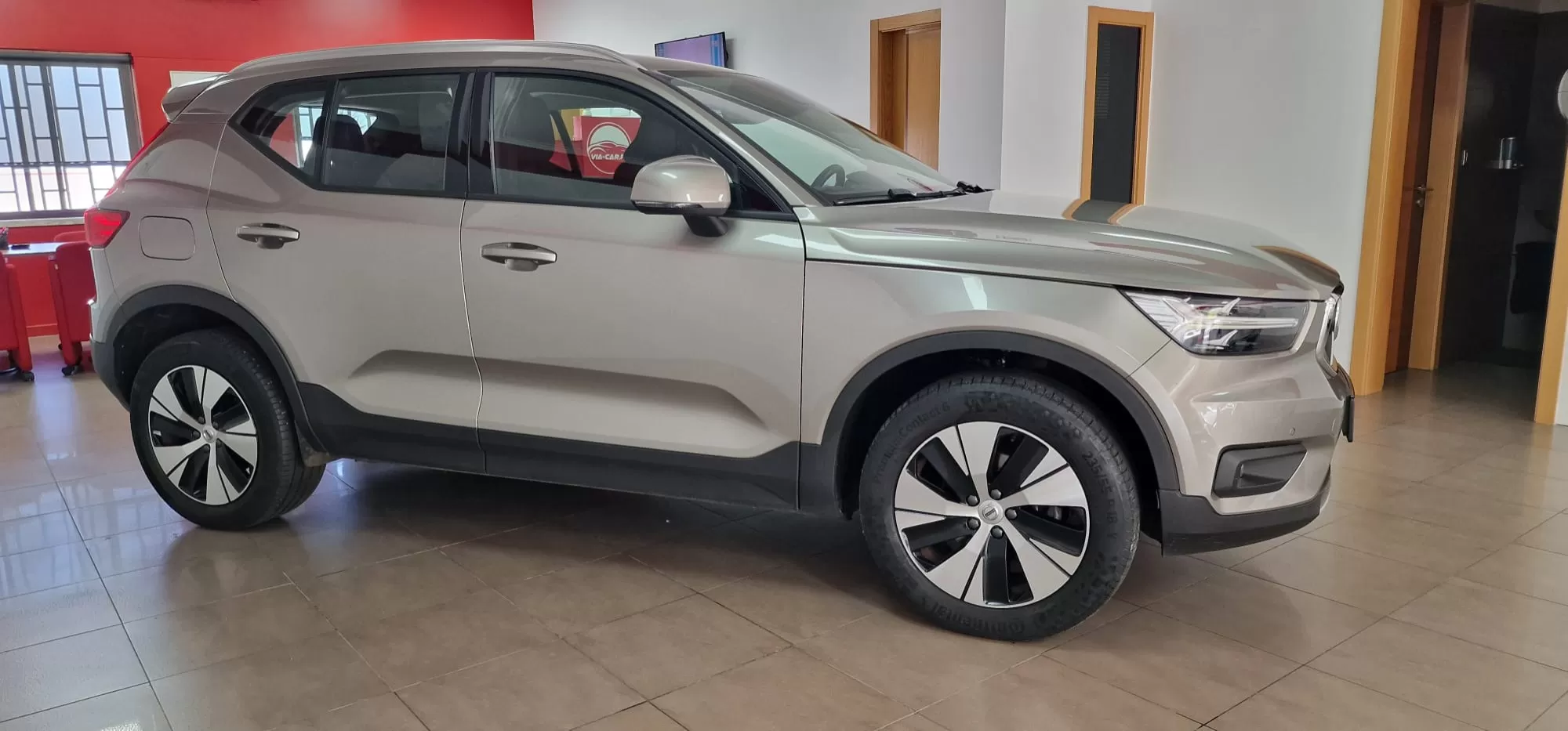 Volvo XC 40 1.5 T2 Automático - foto 7