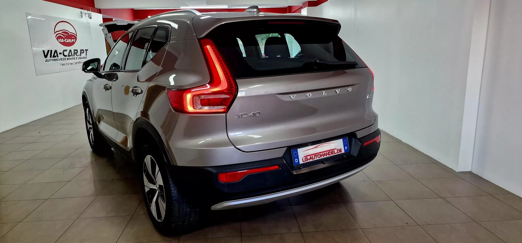 Volvo XC 40 1.5 T2 Automático - foto 5
