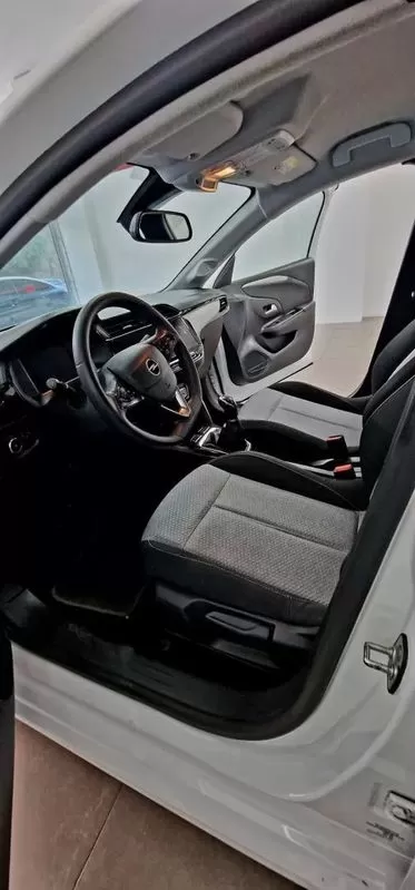 Opel Corsa 1.2 - foto 8