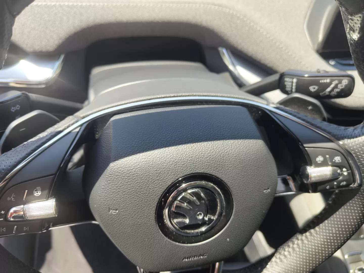 Skoda Enyaq iv 80 Pack sport - foto 8