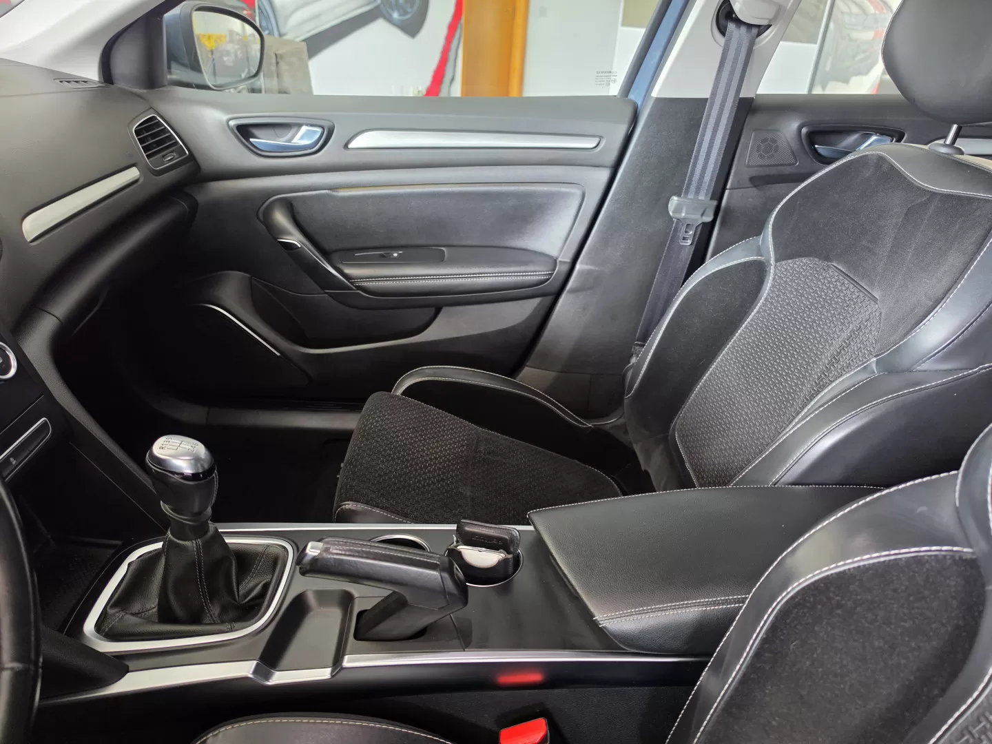 Renault Mégane Sport Tourer 1.5 dCI Intense S/S - foto 8