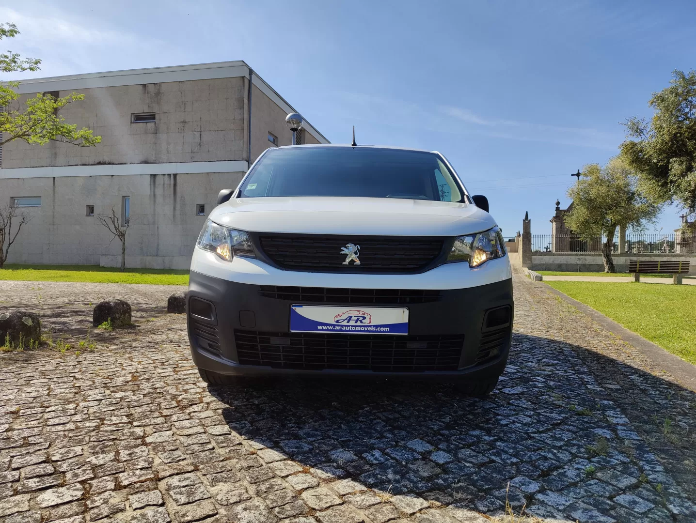 Peugeot  Partner 1.5 BlueHDi Pro Standard - foto 2