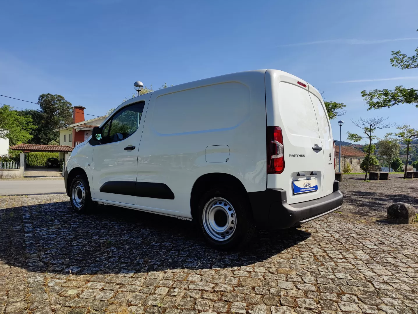 Peugeot  Partner 1.5 BlueHDi Pro Standard - foto 4