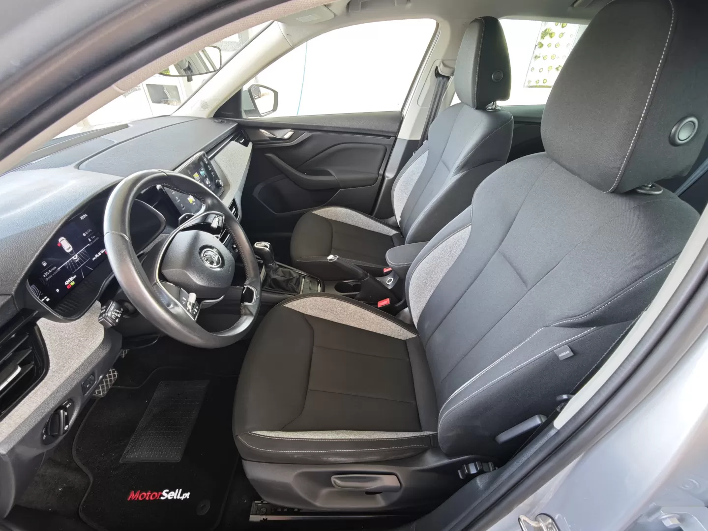 Skoda Kamiq 1.0 TSI Selection DSG - foto 3
