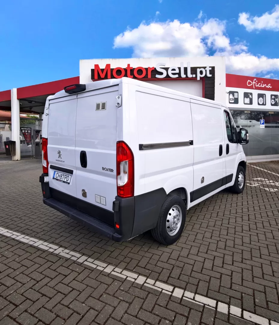 Peugeot  BOXER 2.2 HDI 330 ASPHALT 3L - foto 2