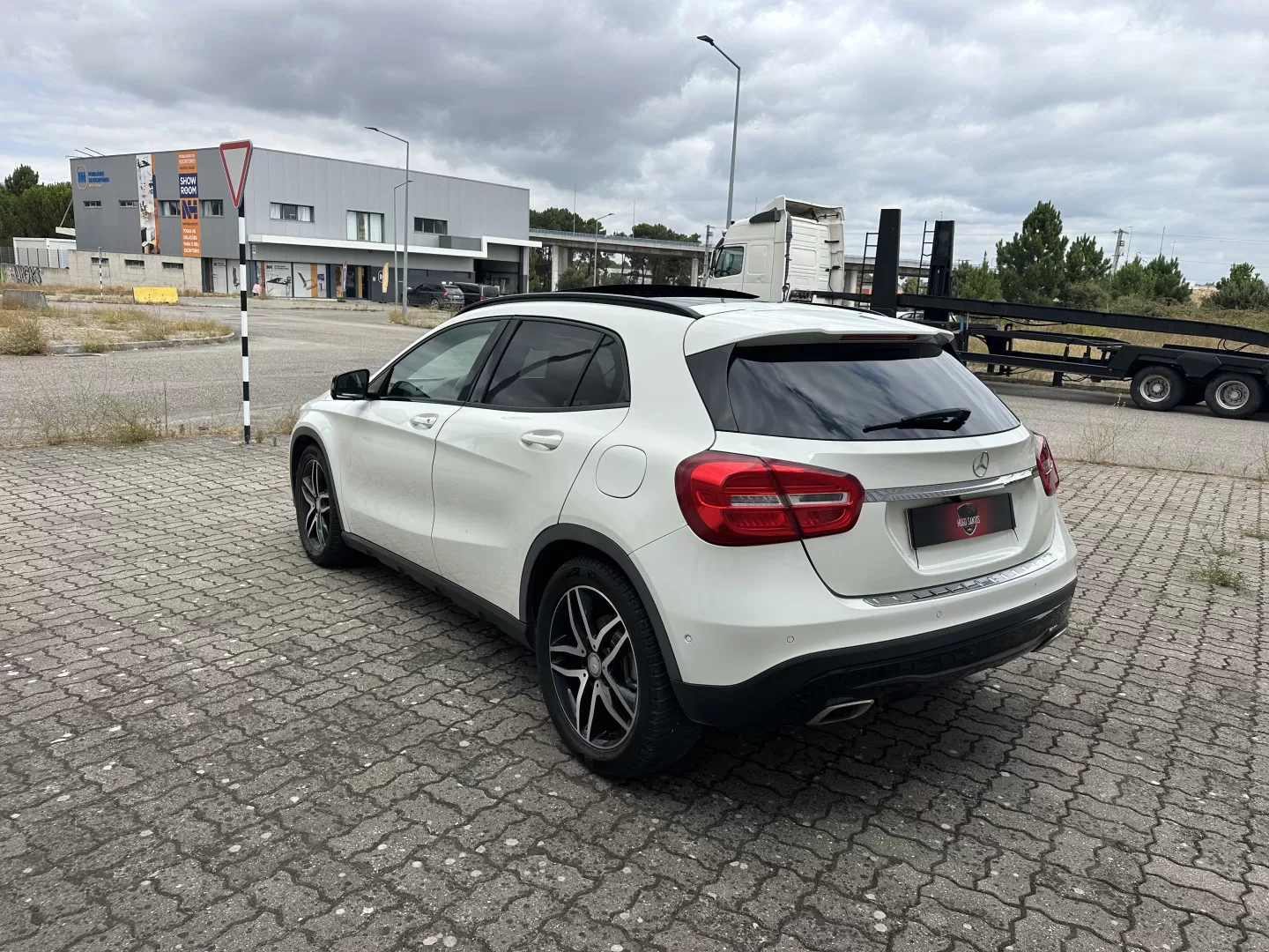 Mercedes-Benz GLA 180 d 7G-DCT Urban - foto 6