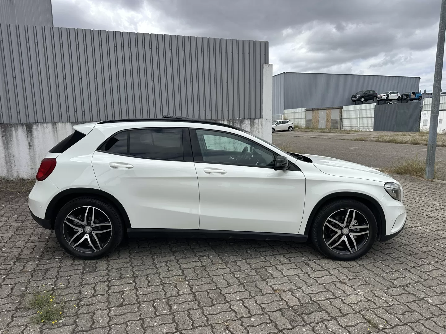 Mercedes-Benz GLA 180 d 7G-DCT Urban - foto 8