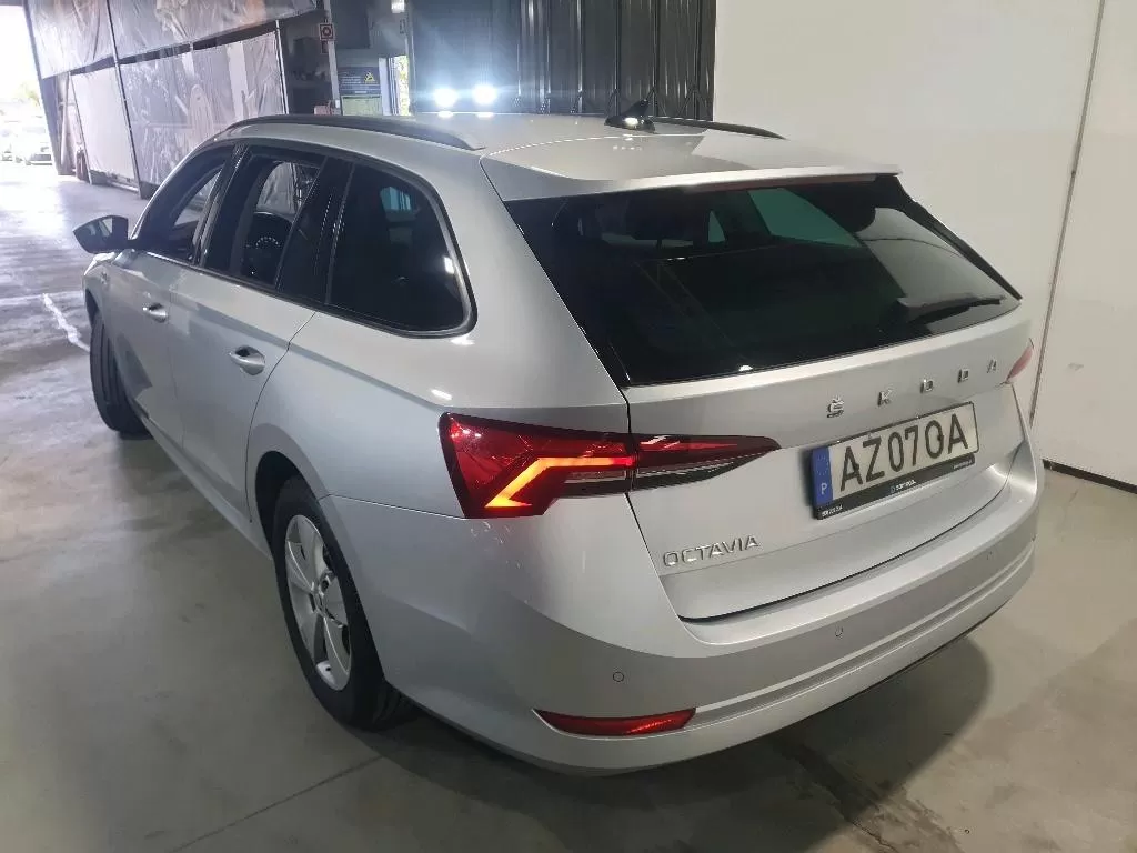 Skoda Octavia Break 2.0 TDI Style - foto 3