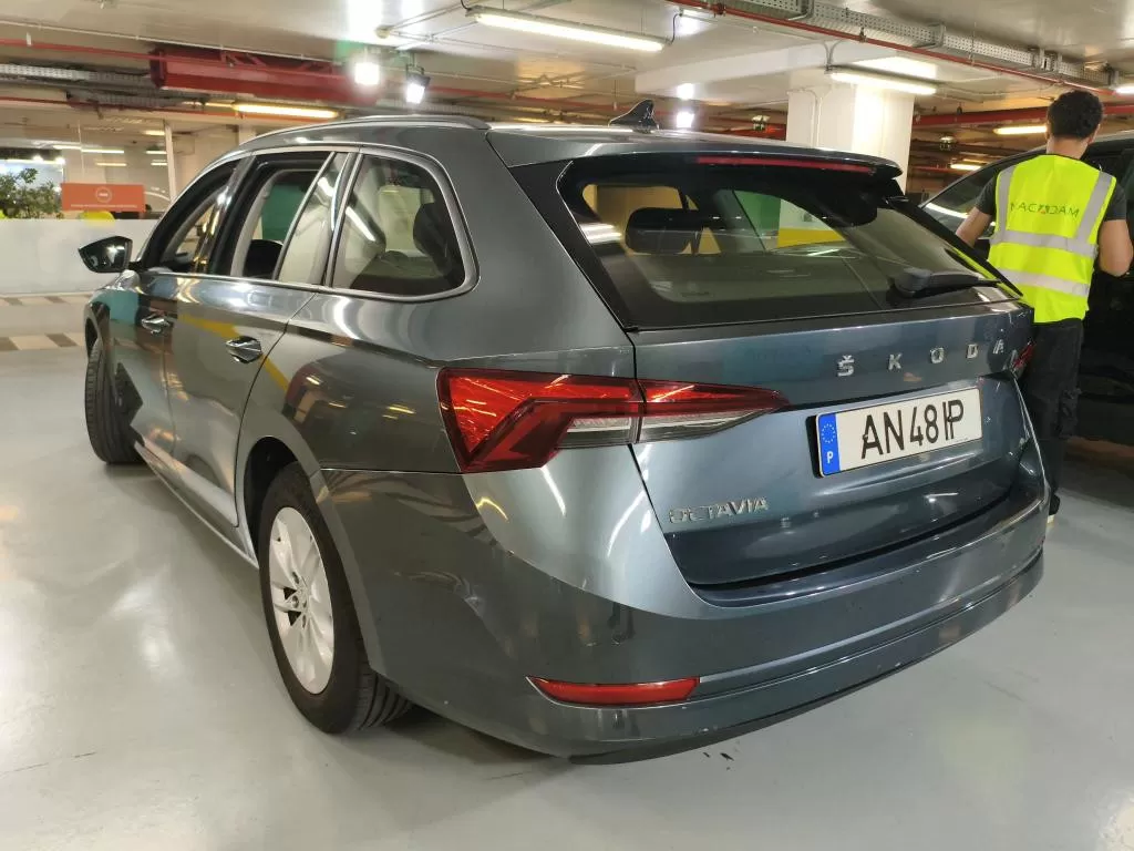 Skoda Octavia Break 2.0 TDI Ambition - foto 2