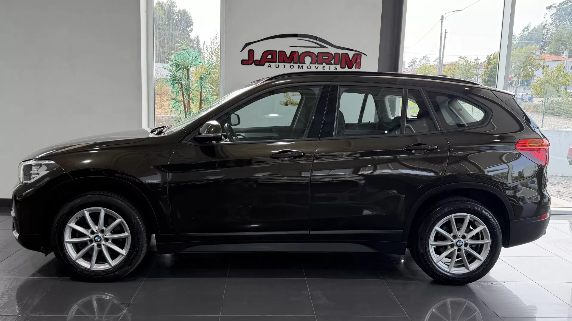BMW X1 16 d sDrive - foto 3