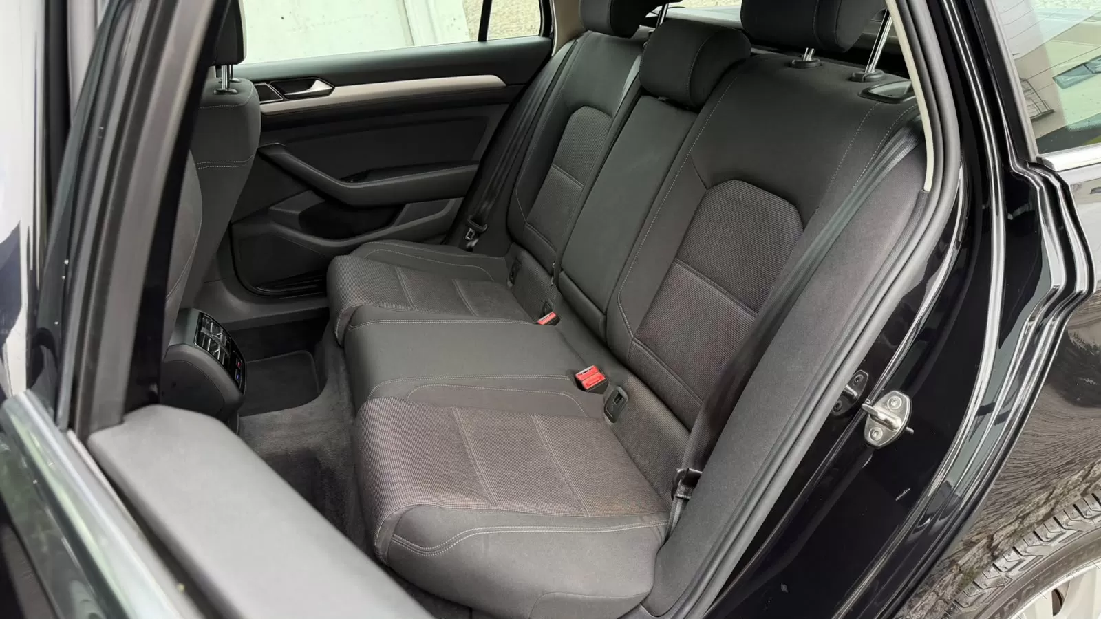 VW Passat Variant 1.6 TDI Confortline - foto 8
