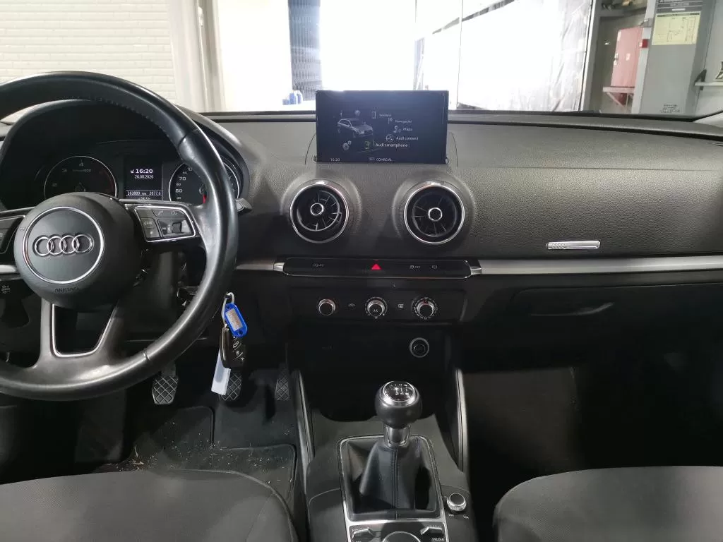 Audi A3 Sportback 2.0 TDI Design - foto 5