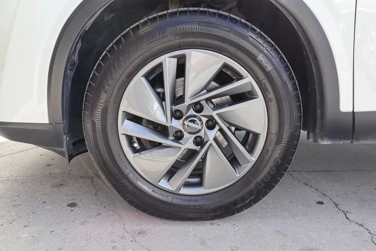 Nissan Qashqai 1.3 DIG-T Acenta - foto 8