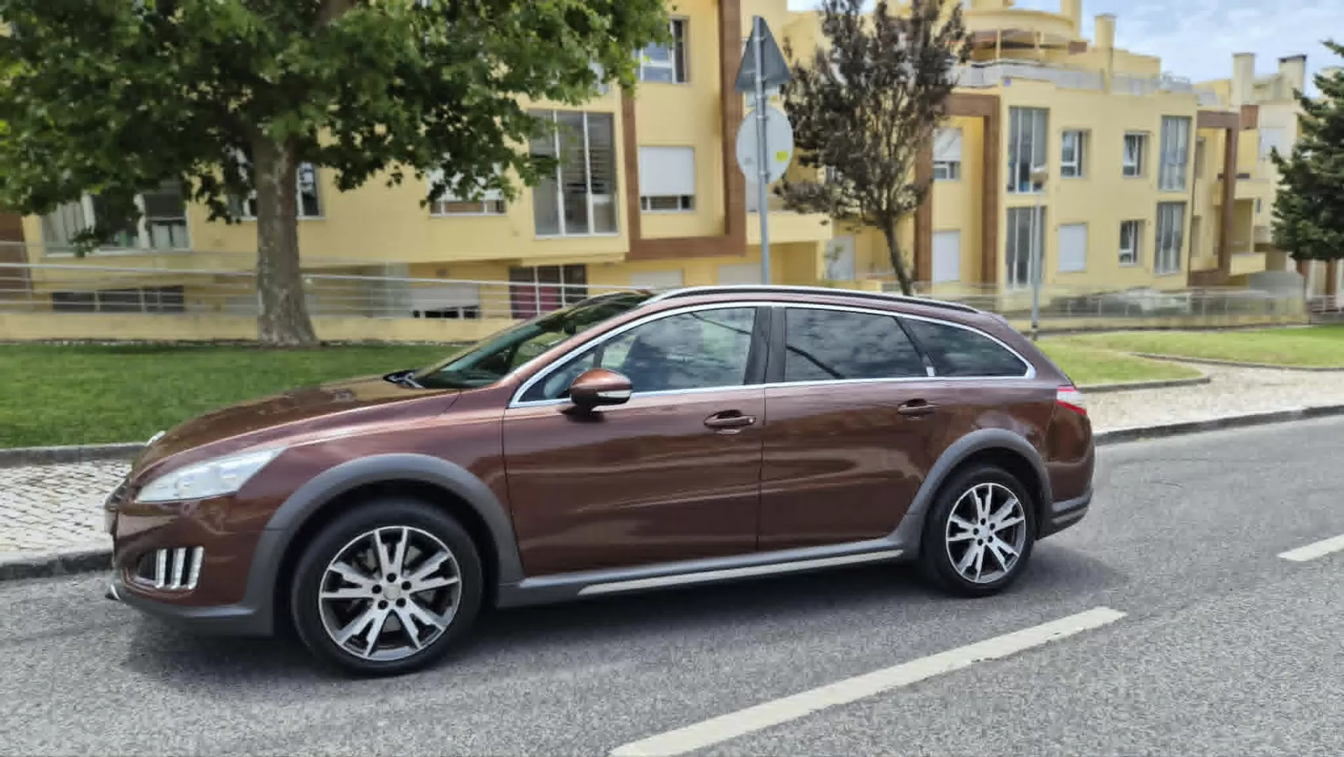 Peugeot 508 RXH 2.0 HDi Hybrid4 2-Tronic - foto 5