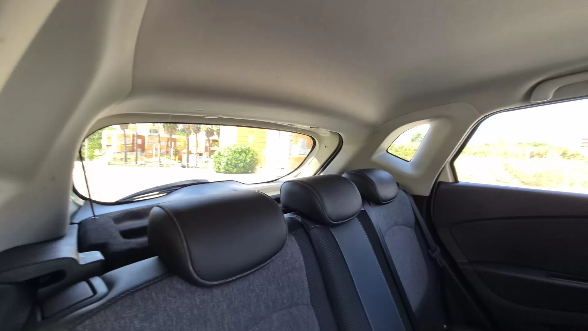 Renault Captur 1.5 dCi Exclusive - foto 6