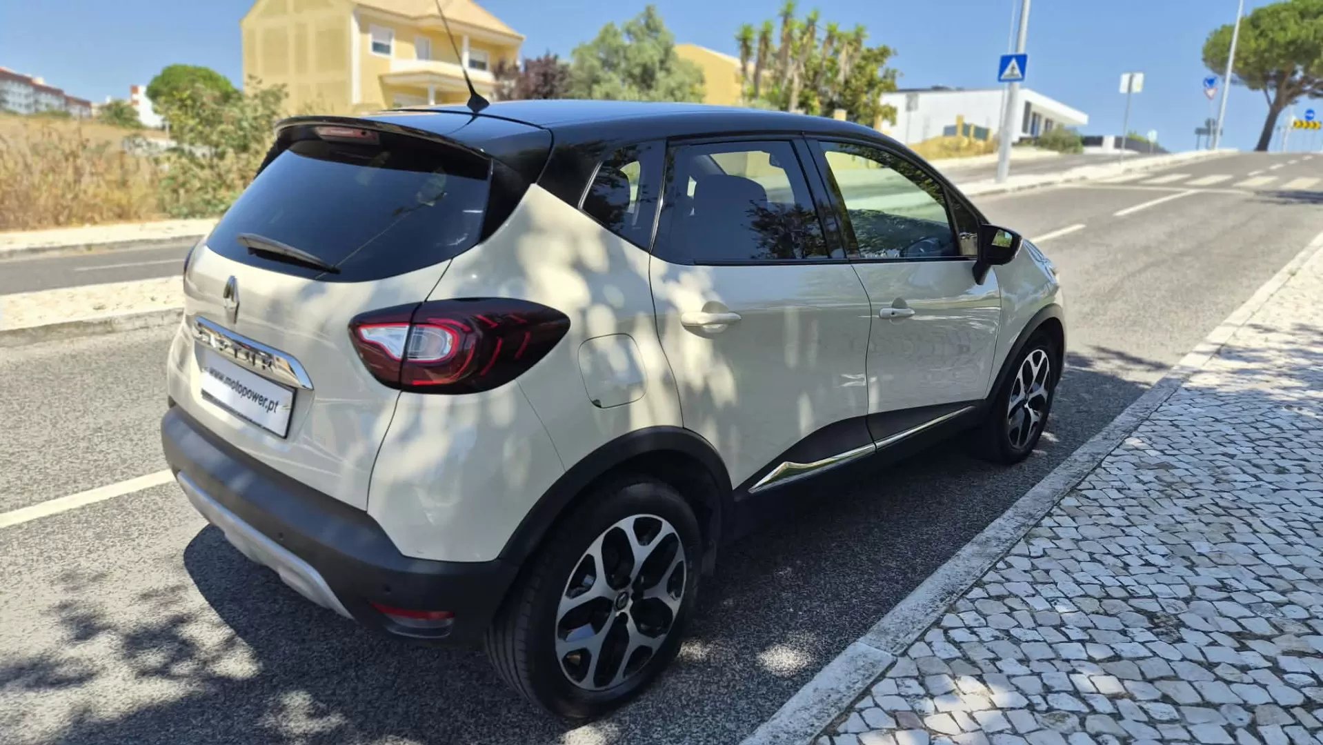 Renault Captur 1.5 dCi Exclusive - foto 8