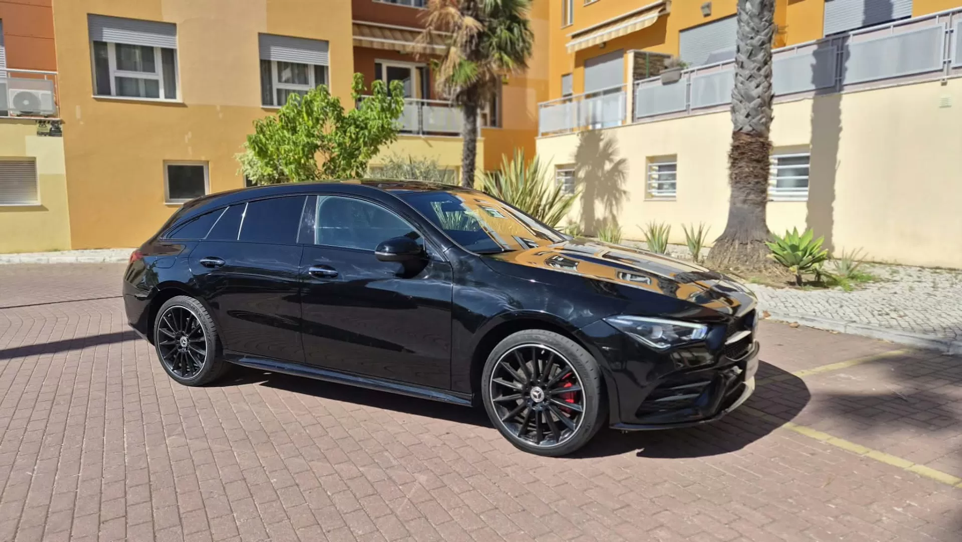 Mercedes-Benz CLA 250 e Shooting Brake AMG Line - foto 7