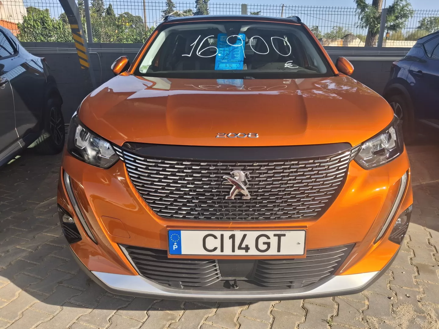 Peugeot 2008 PureTech 100 Allure - foto 2