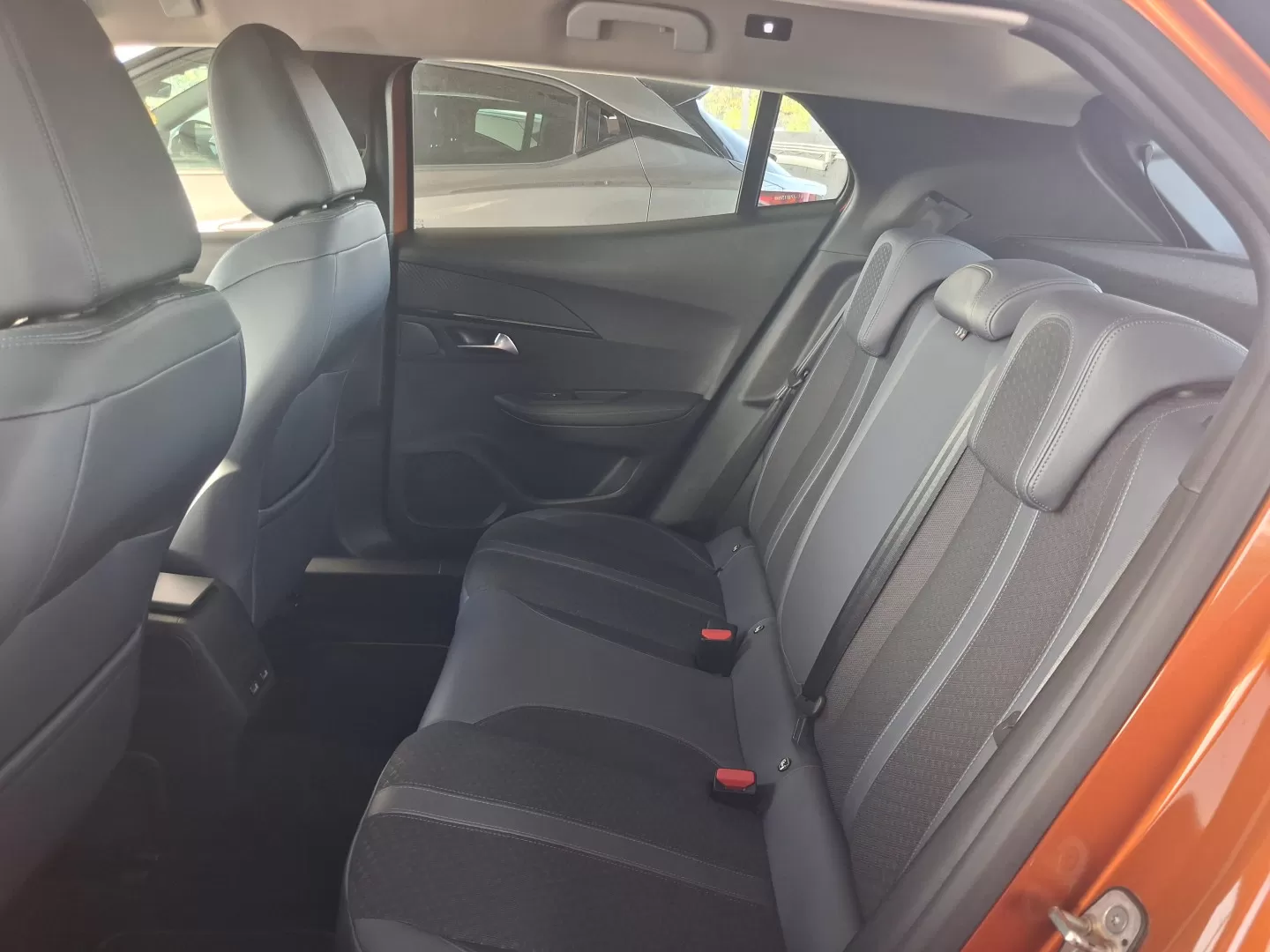 Peugeot 2008 PureTech 100 Allure - foto 6