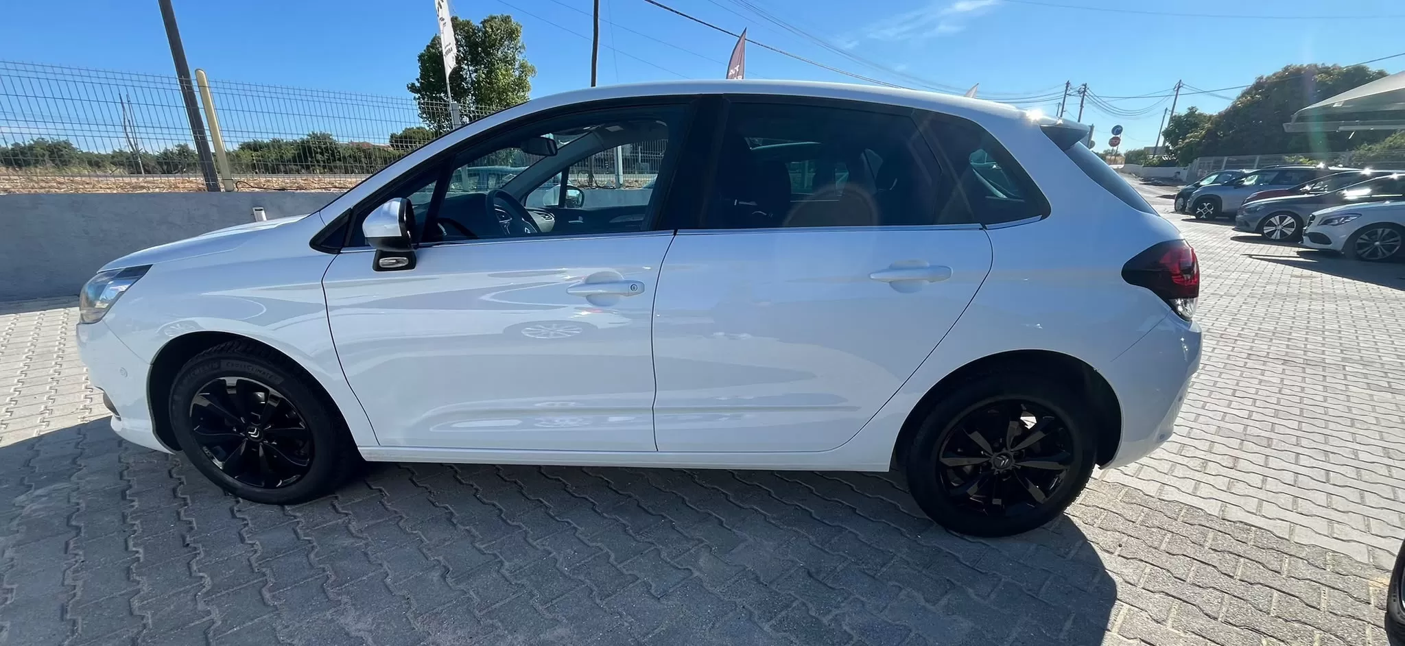 Citroën C4 Puretech Millenium - foto 3