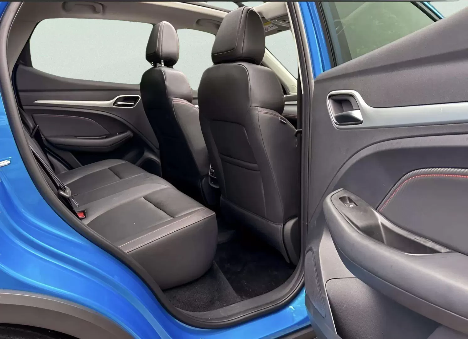 MG ZS EV 72.6 kWh Luxury - foto 7