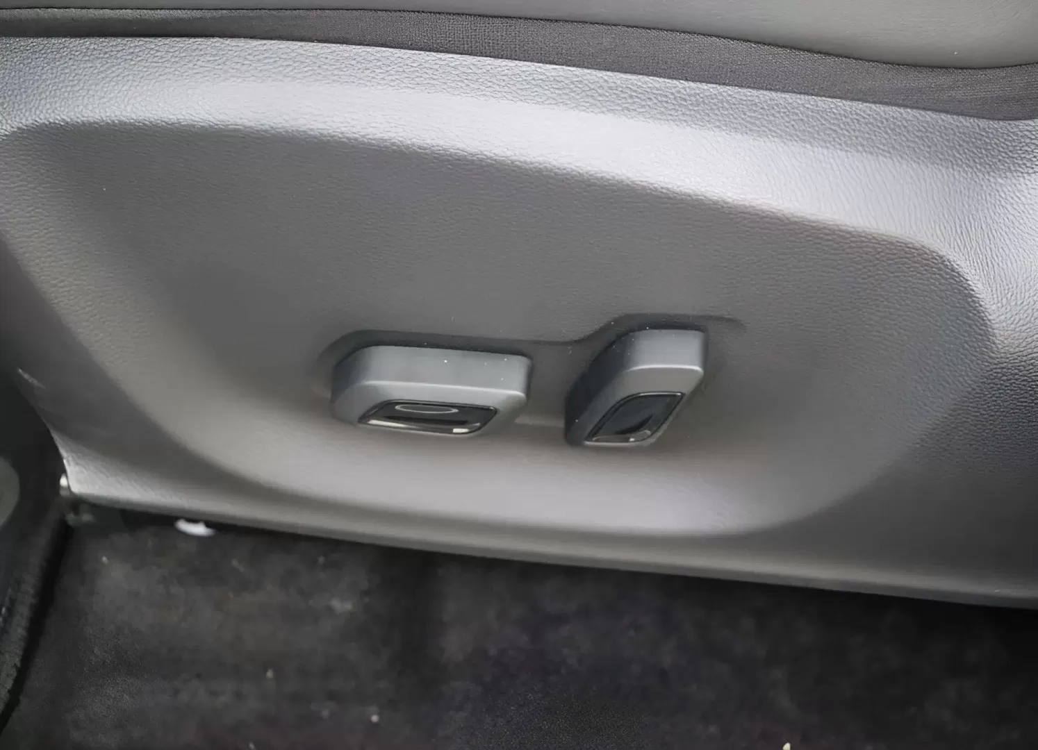 MG ZS EV 72.6 kWh Luxury - foto 8