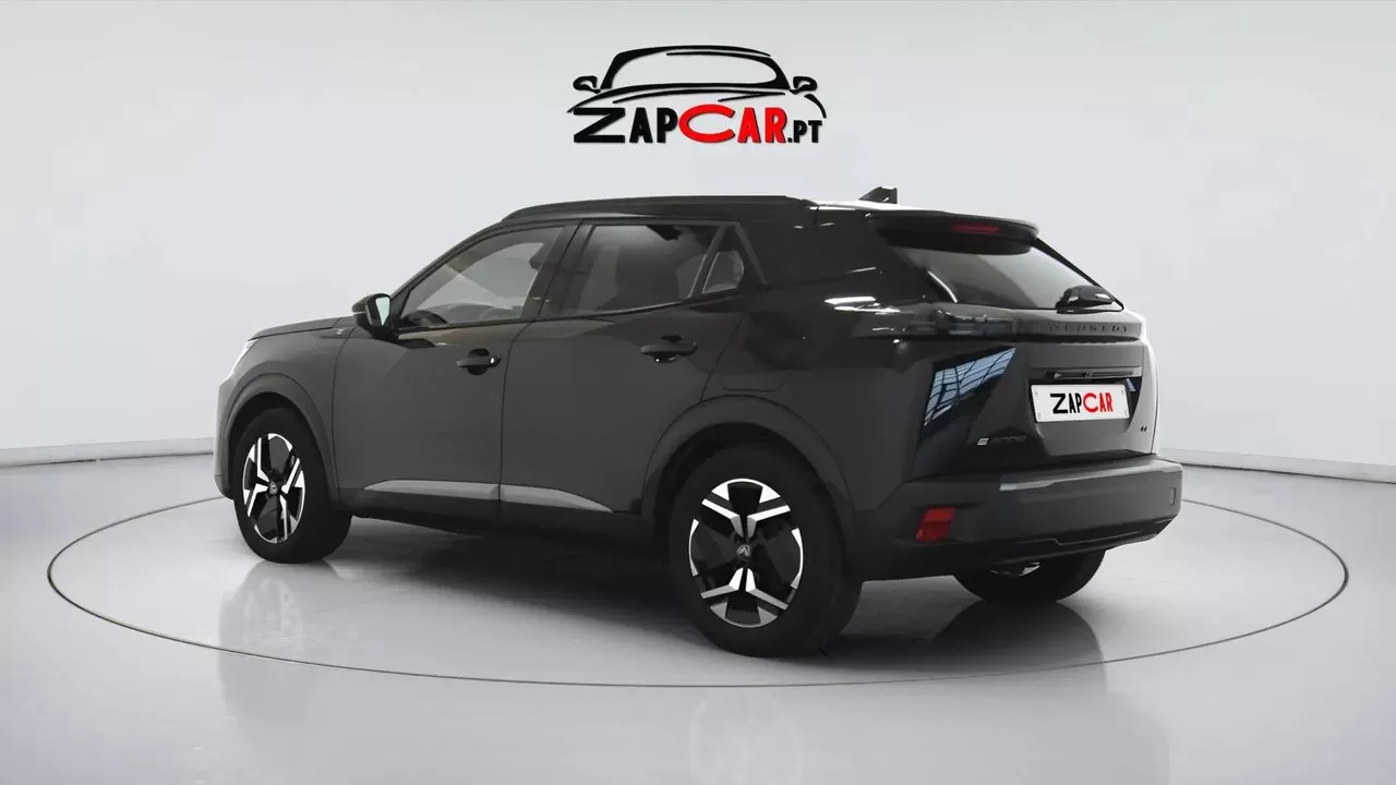 Peugeot e-2008 54 kWh GT - foto 3