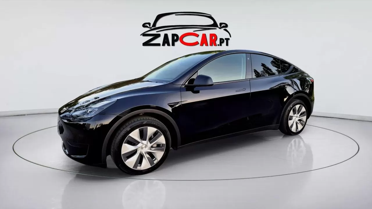 Tesla Model Y  Rwd