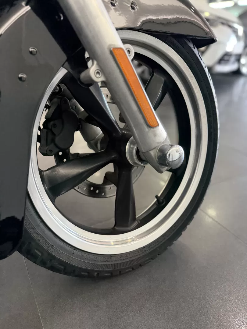 Harley-Davidson Dyna switchback - foto 6